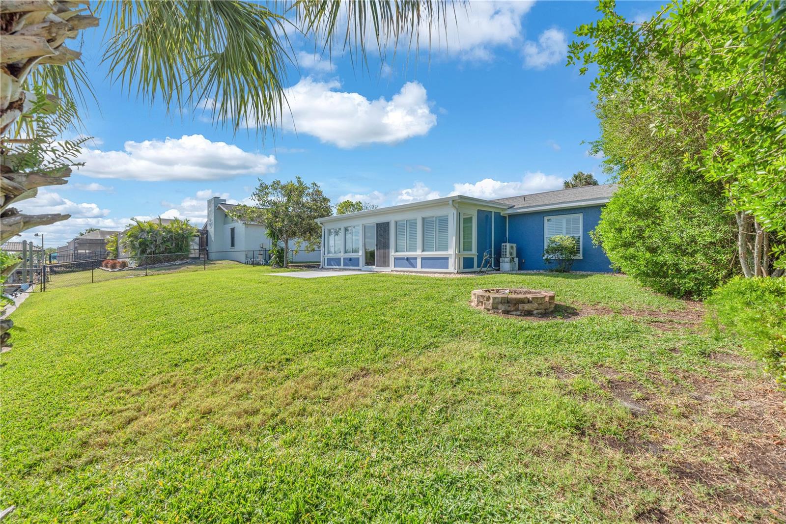 911 SILVER PALM WAY, APOLLO BEACH, FL, 33572