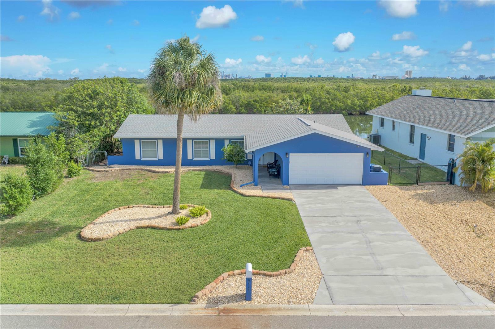 911 SILVER PALM WAY, APOLLO BEACH, FL, 33572