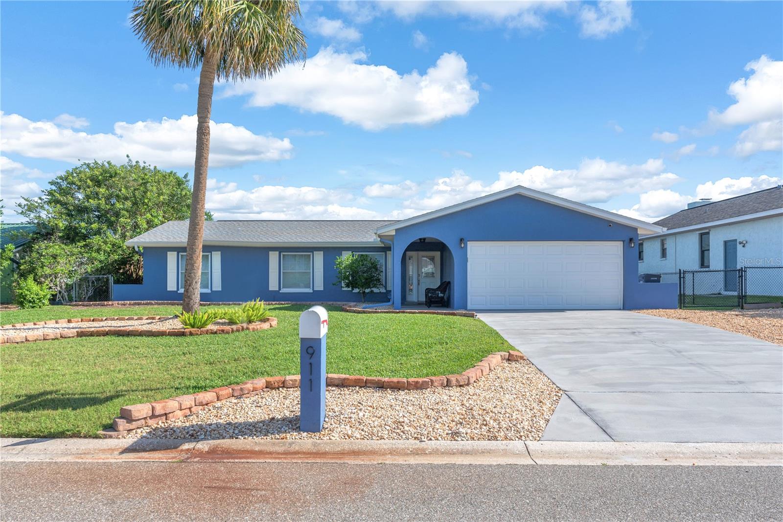 911 SILVER PALM WAY, APOLLO BEACH, FL, 33572