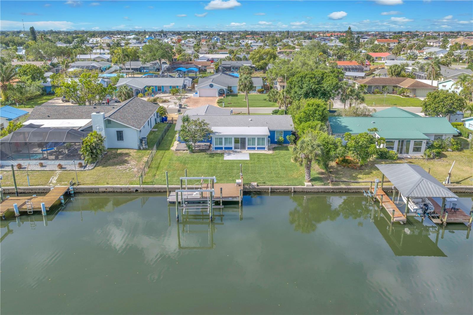 911 SILVER PALM WAY, APOLLO BEACH, FL, 33572