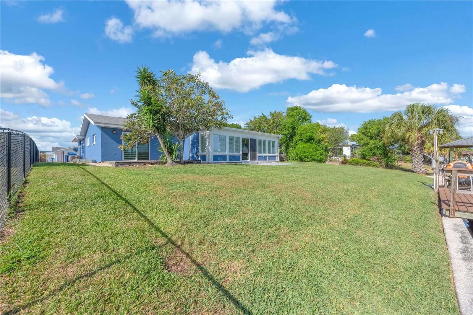 911 SILVER PALM WAY, APOLLO BEACH, FL, 33572