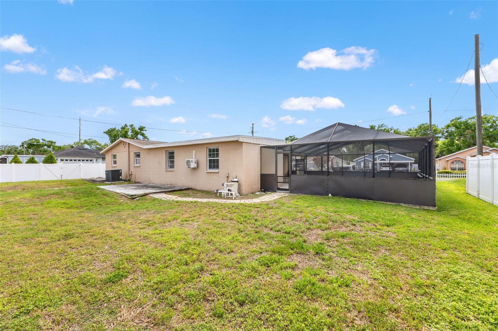 7901 N PACKWOOD AVE, TAMPA, FL, 33604