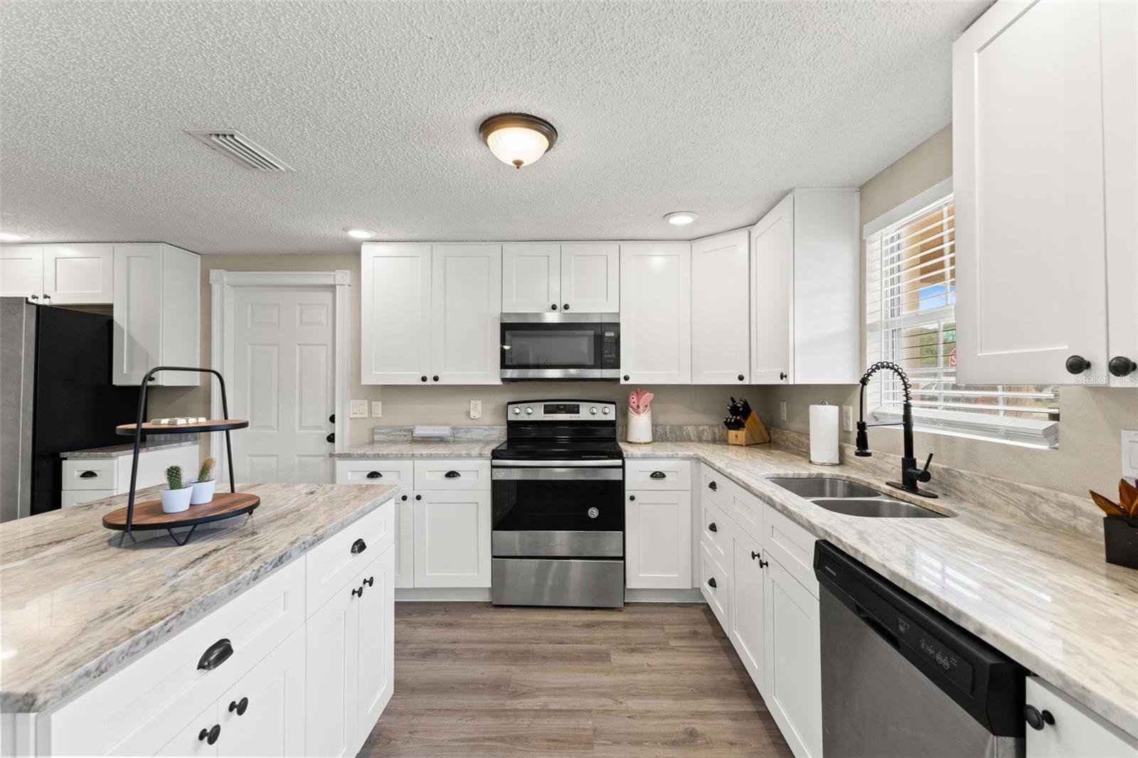 7901 N PACKWOOD AVE, TAMPA, FL, 33604