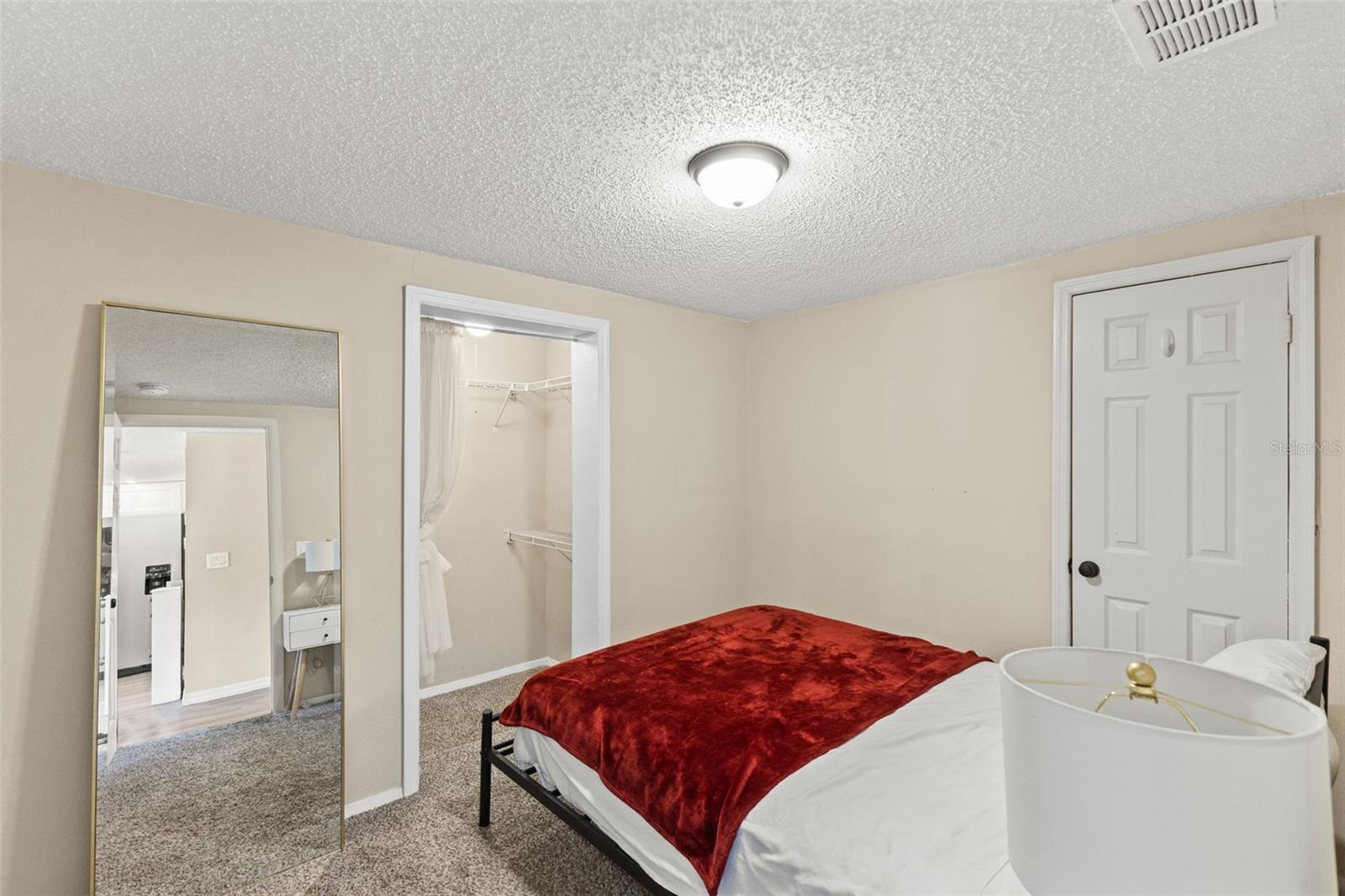 7901 N PACKWOOD AVE, TAMPA, FL, 33604