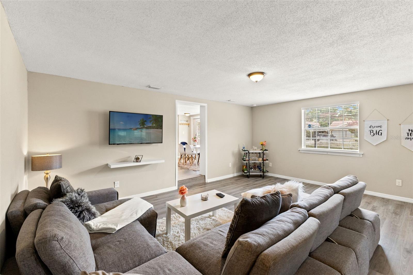 7901 N PACKWOOD AVE, TAMPA, FL, 33604