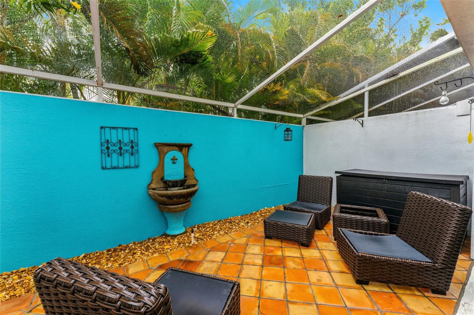 2979 W KNIGHTS AVE, TAMPA, FL, 33611