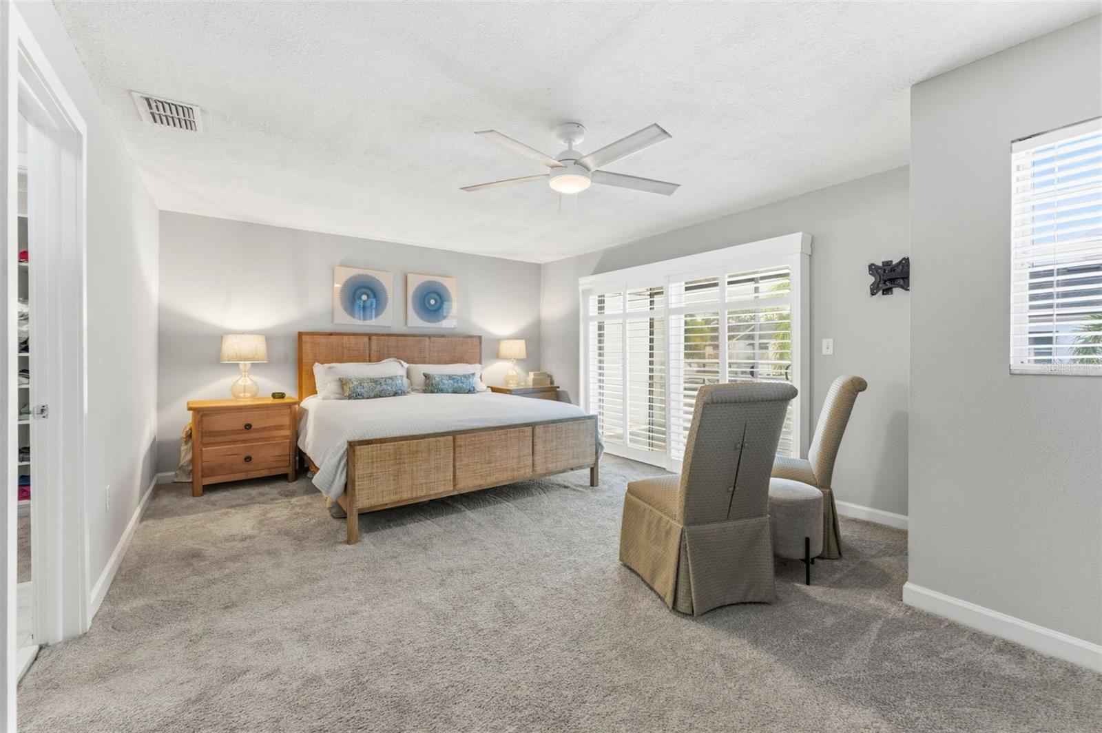 2979 W KNIGHTS AVE, TAMPA, FL, 33611