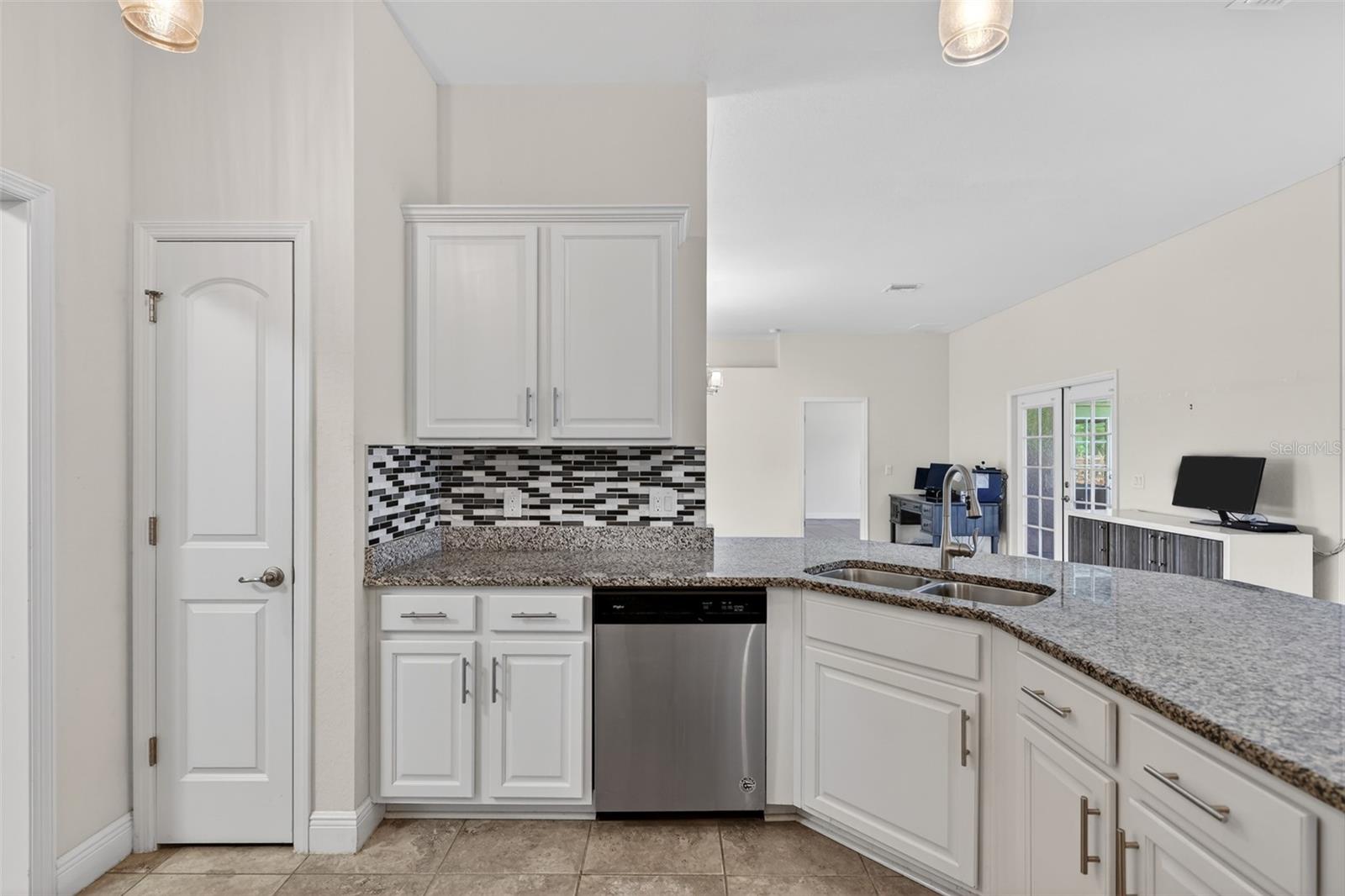 501 SAN CRISTOBAL AVE, PUNTA GORDA, FL, 33983