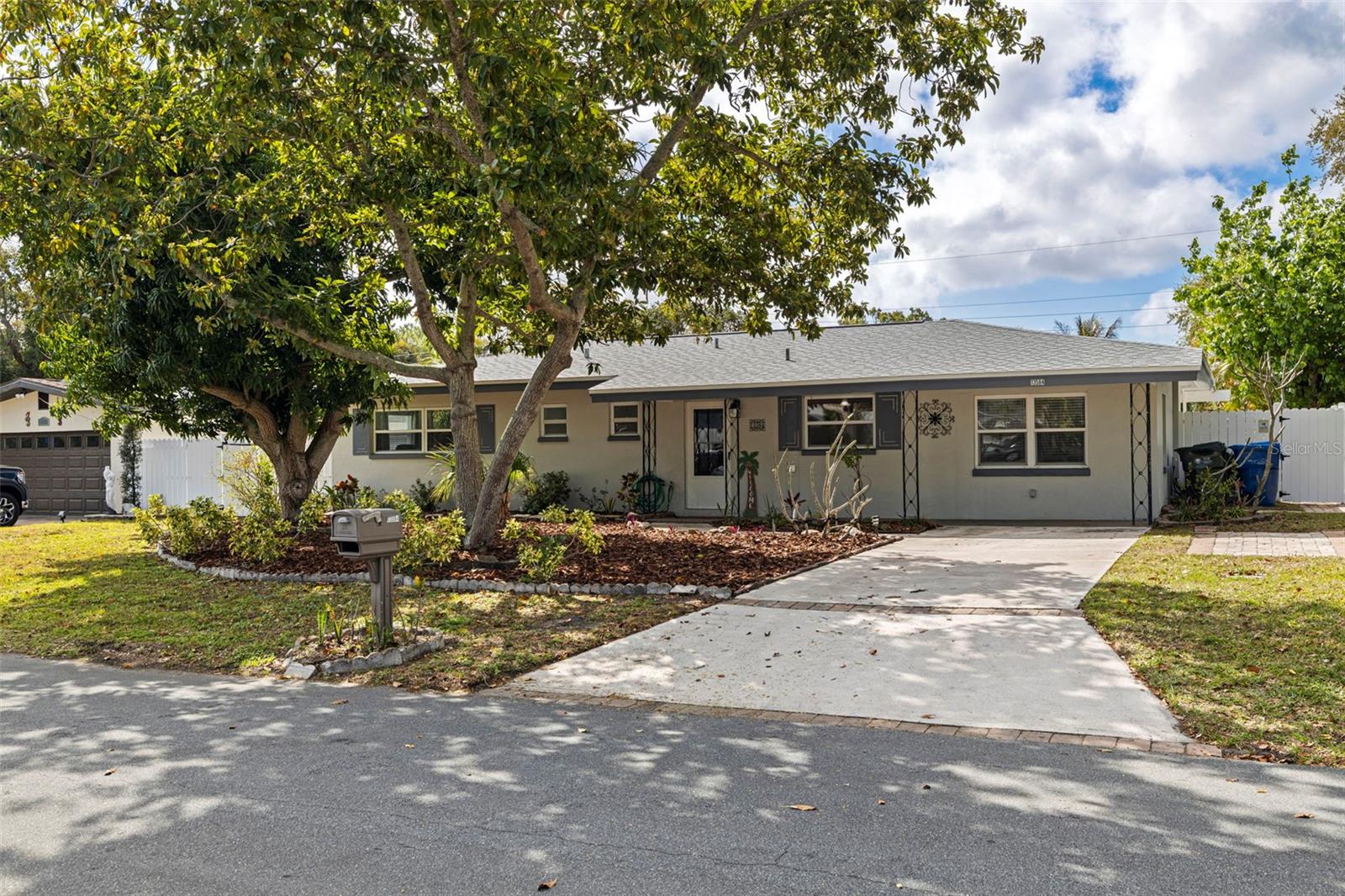 13584 TWIG TER, LARGO, FL, 33774
