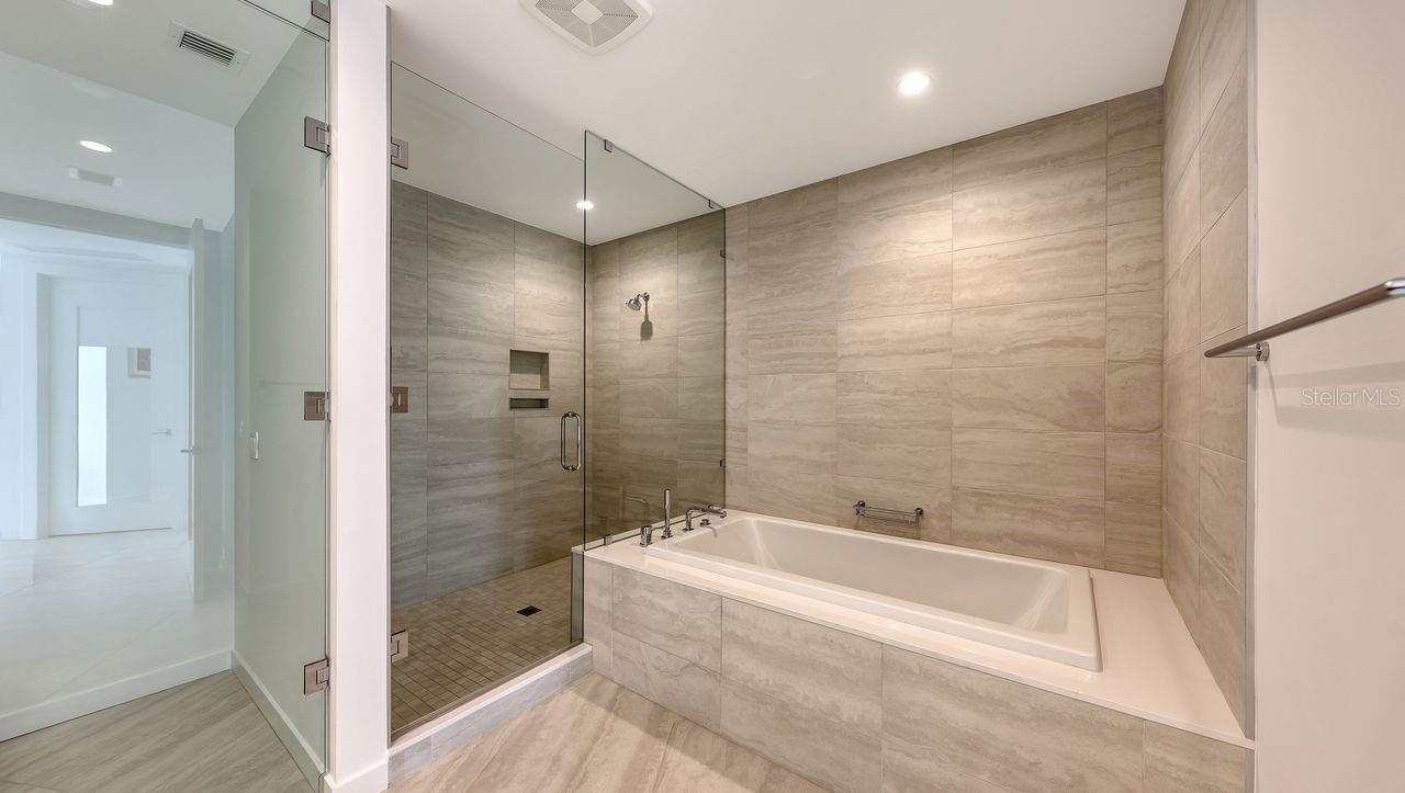 301 QUAY COMMONS #1210, SARASOTA, FL, 34236