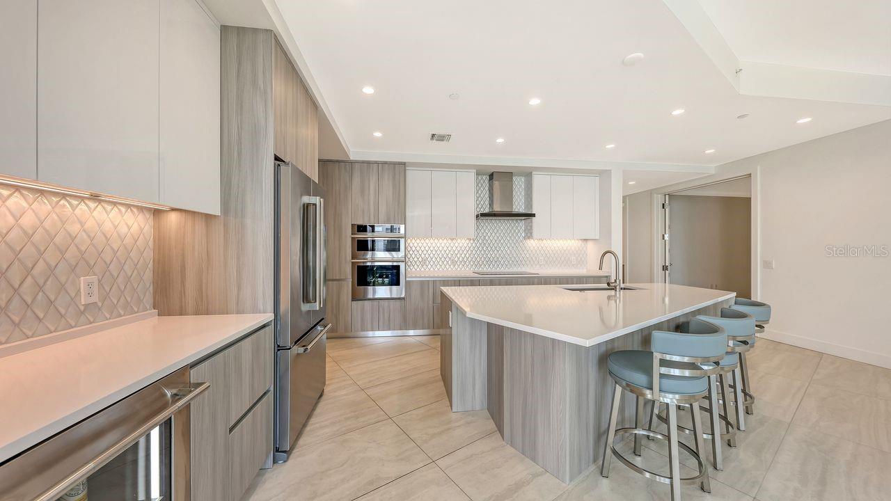 301 QUAY COMMONS #1210, SARASOTA, FL, 34236