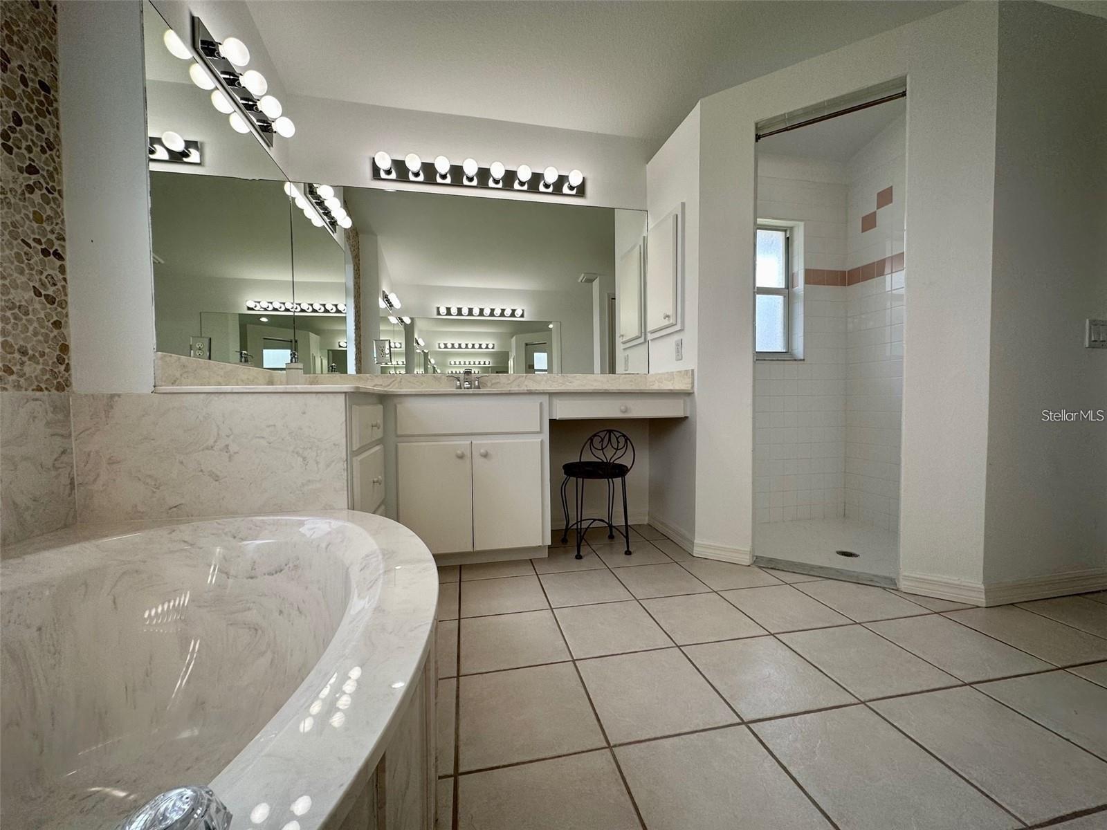 2169 ONONDAGA LN, PUNTA GORDA, FL, 33983