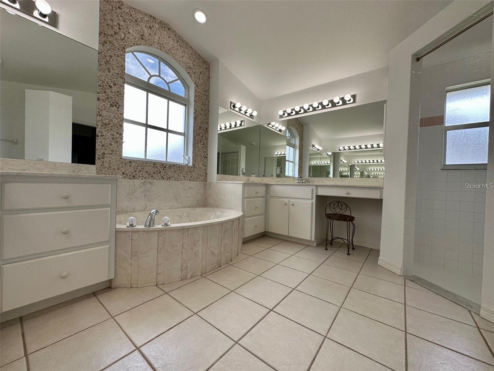 2169 ONONDAGA LN, PUNTA GORDA, FL, 33983