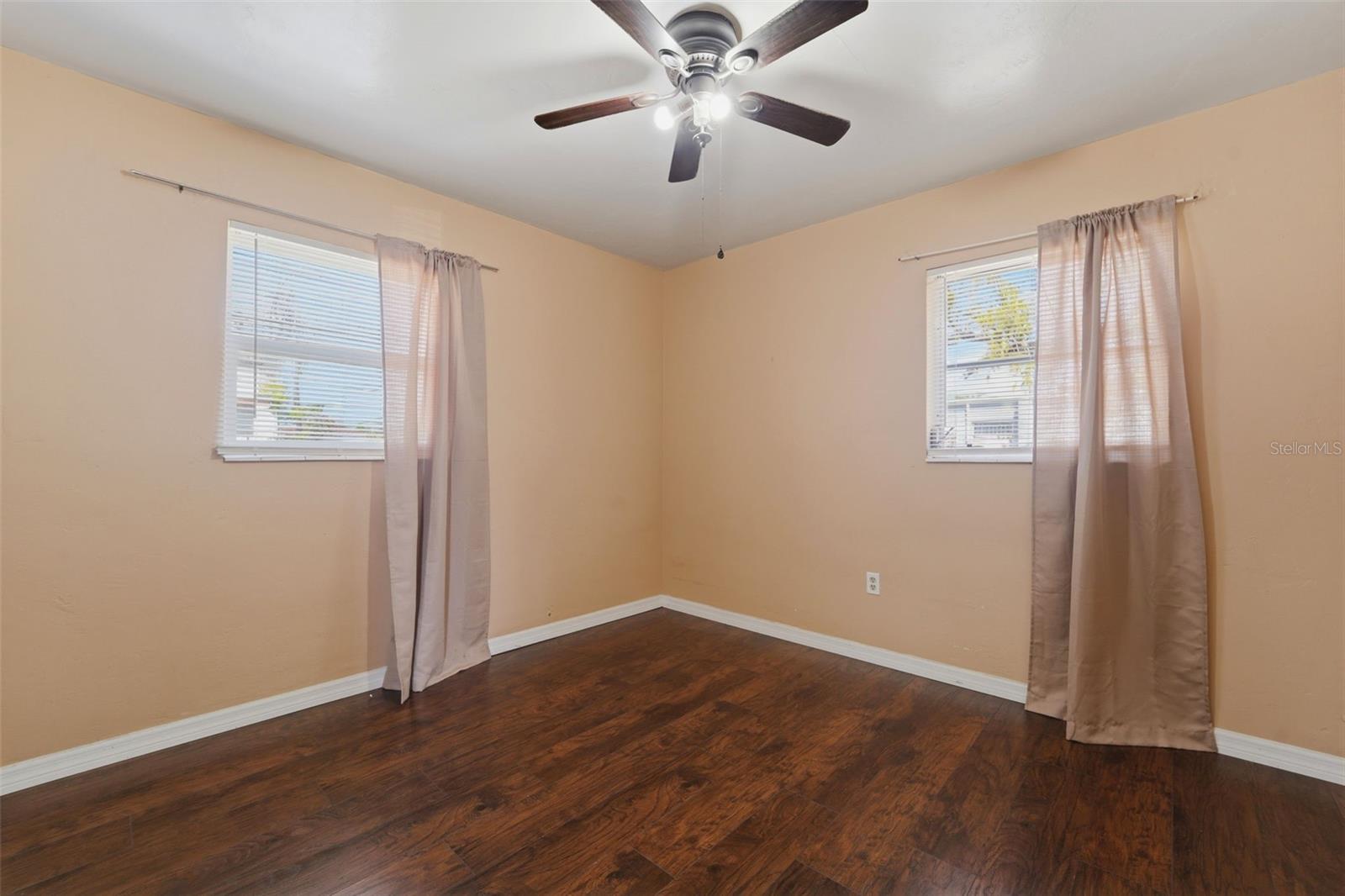 3235 EMERSON AVE S, ST PETERSBURG, FL, 33712