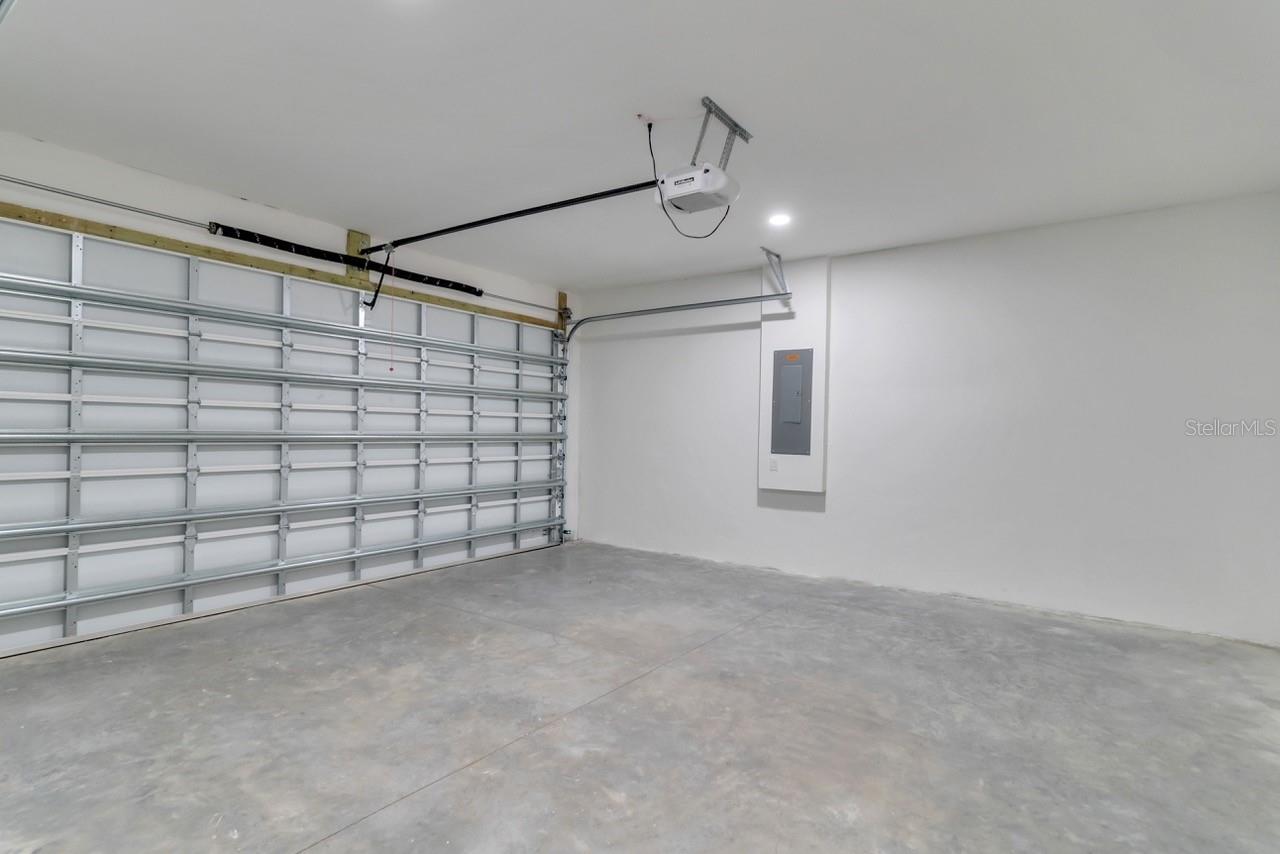 1831 EMBERS PKWY W, CAPE CORAL, FL, 33993