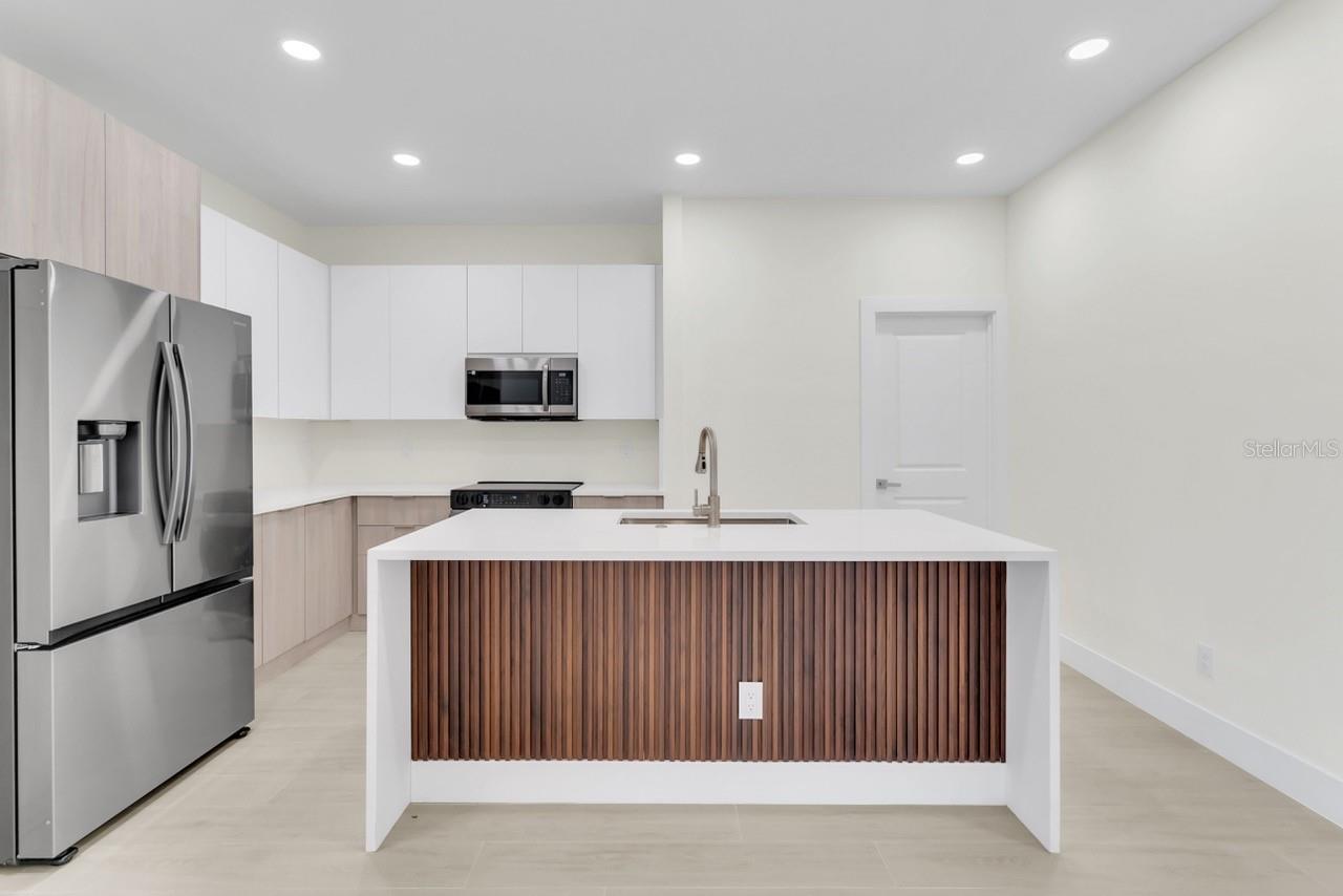 1831 EMBERS PKWY W, CAPE CORAL, FL, 33993