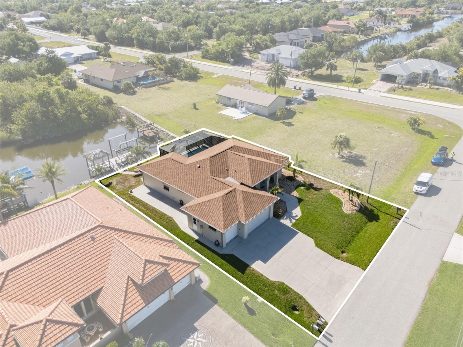 9452 NASTRAND CIR, PORT CHARLOTTE, FL, 33981