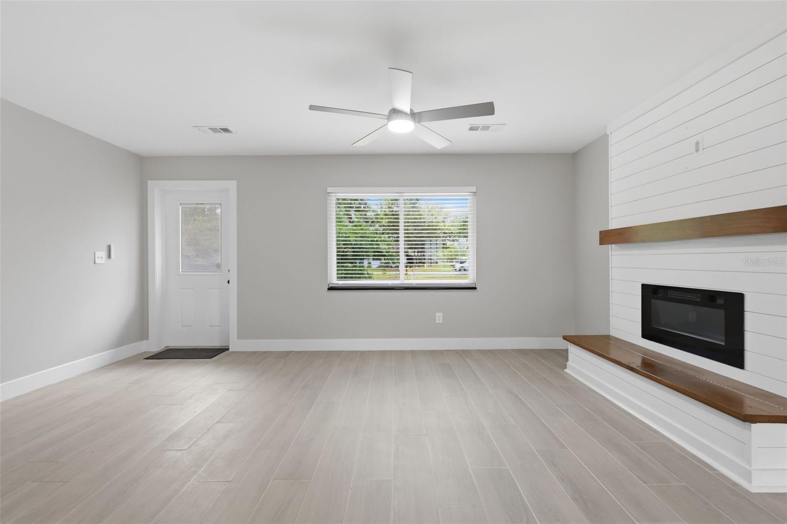 550 E MINNESOTA AVE, ORANGE CITY, FL, 32763