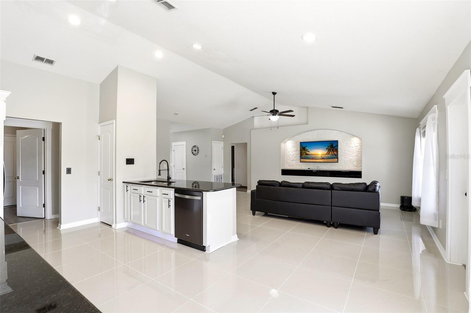 36725 OCONEE AVE #36725, EUSTIS, FL, 32736