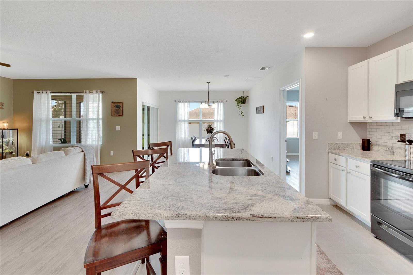 10324 GEESE TRAIL CIR, SUN CITY CENTER, FL, 33573