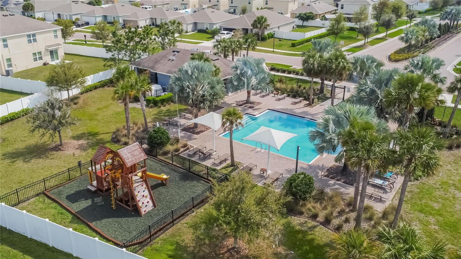 10324 GEESE TRAIL CIR, SUN CITY CENTER, FL, 33573