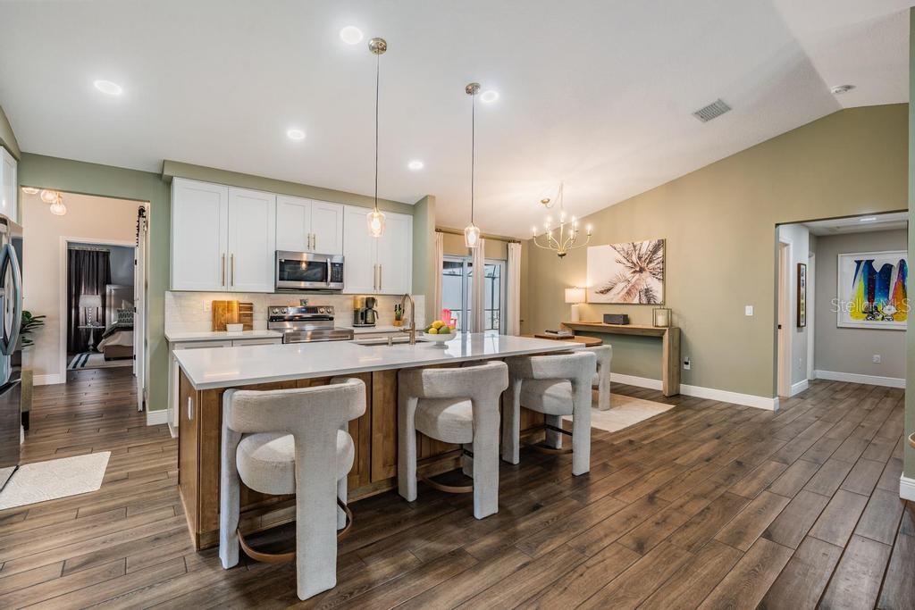 106 1ST AVE NE, LUTZ, FL, 33549