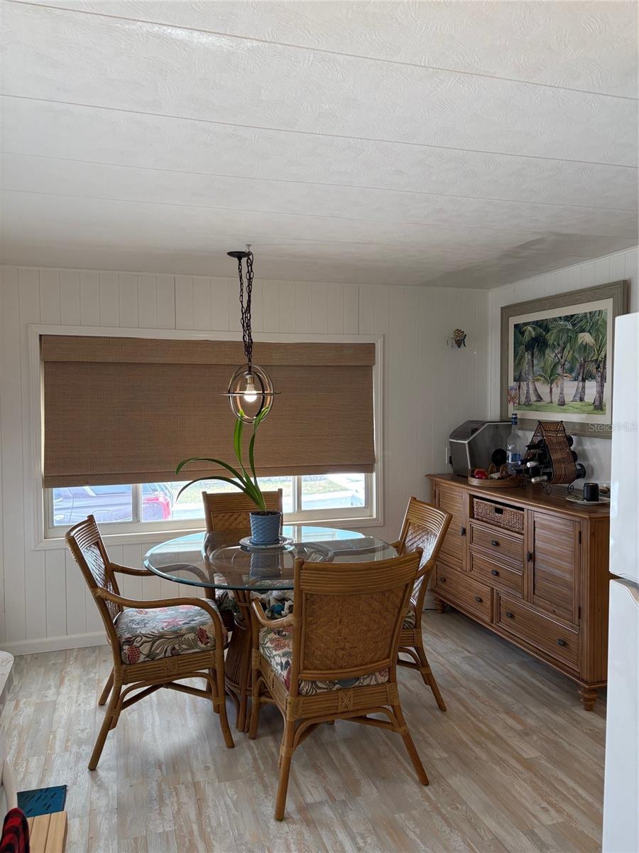 10297 N LAKE DR #79, LARGO, FL, 33773