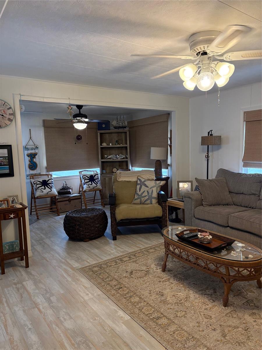 10297 N LAKE DR #79, LARGO, FL, 33773
