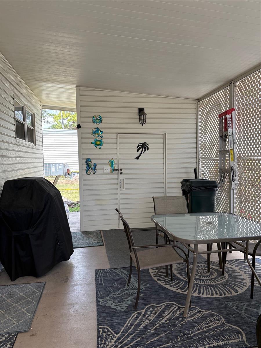 10297 N LAKE DR #79, LARGO, FL, 33773
