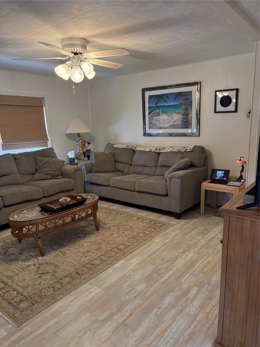 10297 N LAKE DR #79, LARGO, FL, 33773