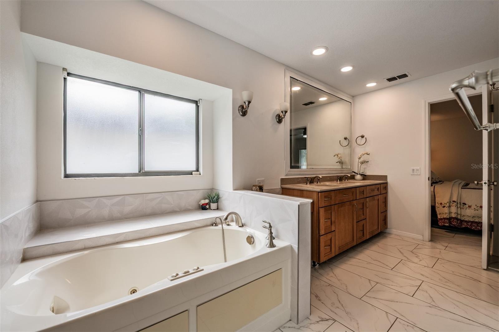 MASTER BATH SHOWER/WALKING CLOSET