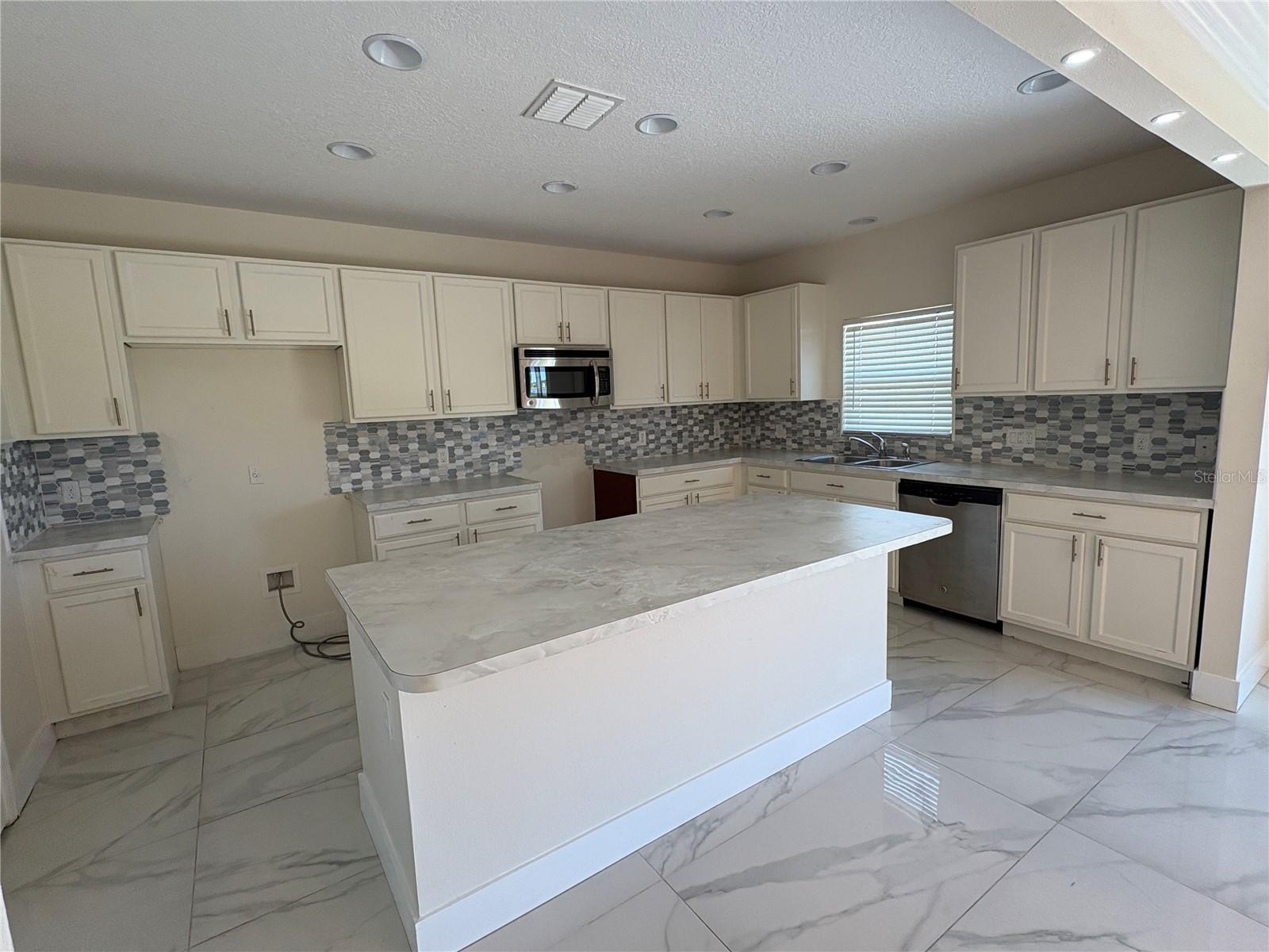 2237 CYPRESS LAKE PL, KISSIMMEE, FL, 34758