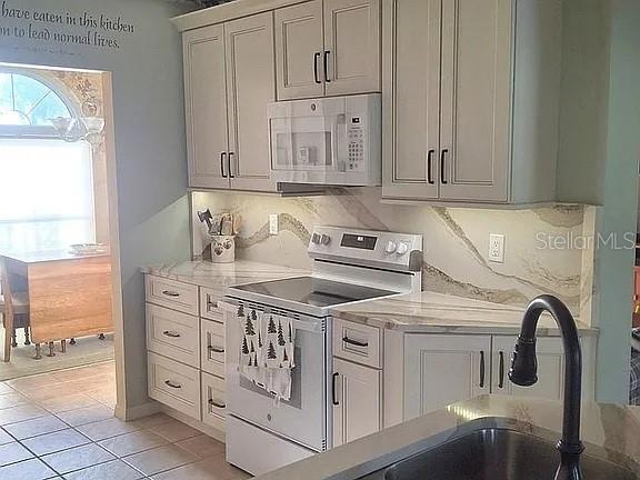 3530 CRYSTAL LAKES CT, SARASOTA, FL, 34235