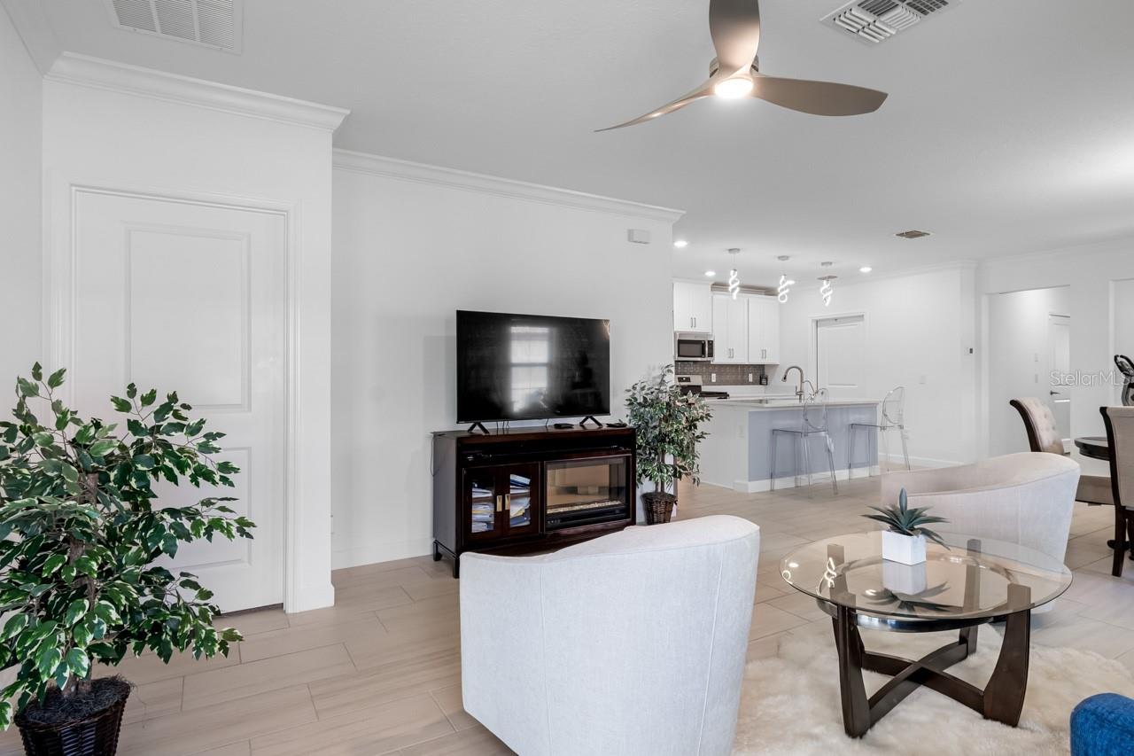 17222 HOLLY WELL AVE, WIMAUMA, FL, 33598