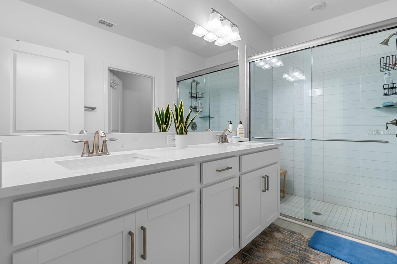 17222 HOLLY WELL AVE, WIMAUMA, FL, 33598