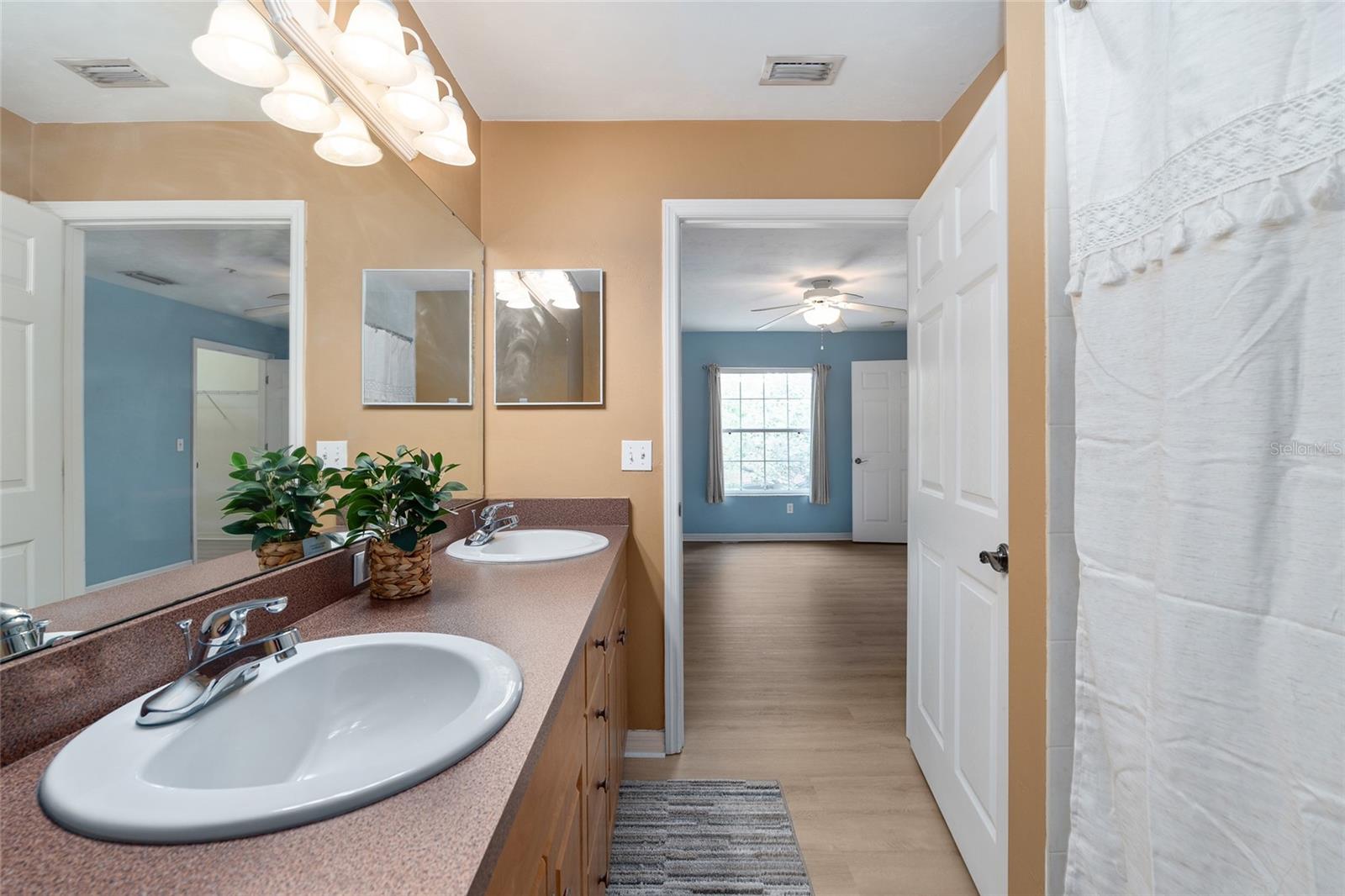 4215 SW 31ST DR #204, GAINESVILLE, FL, 32608