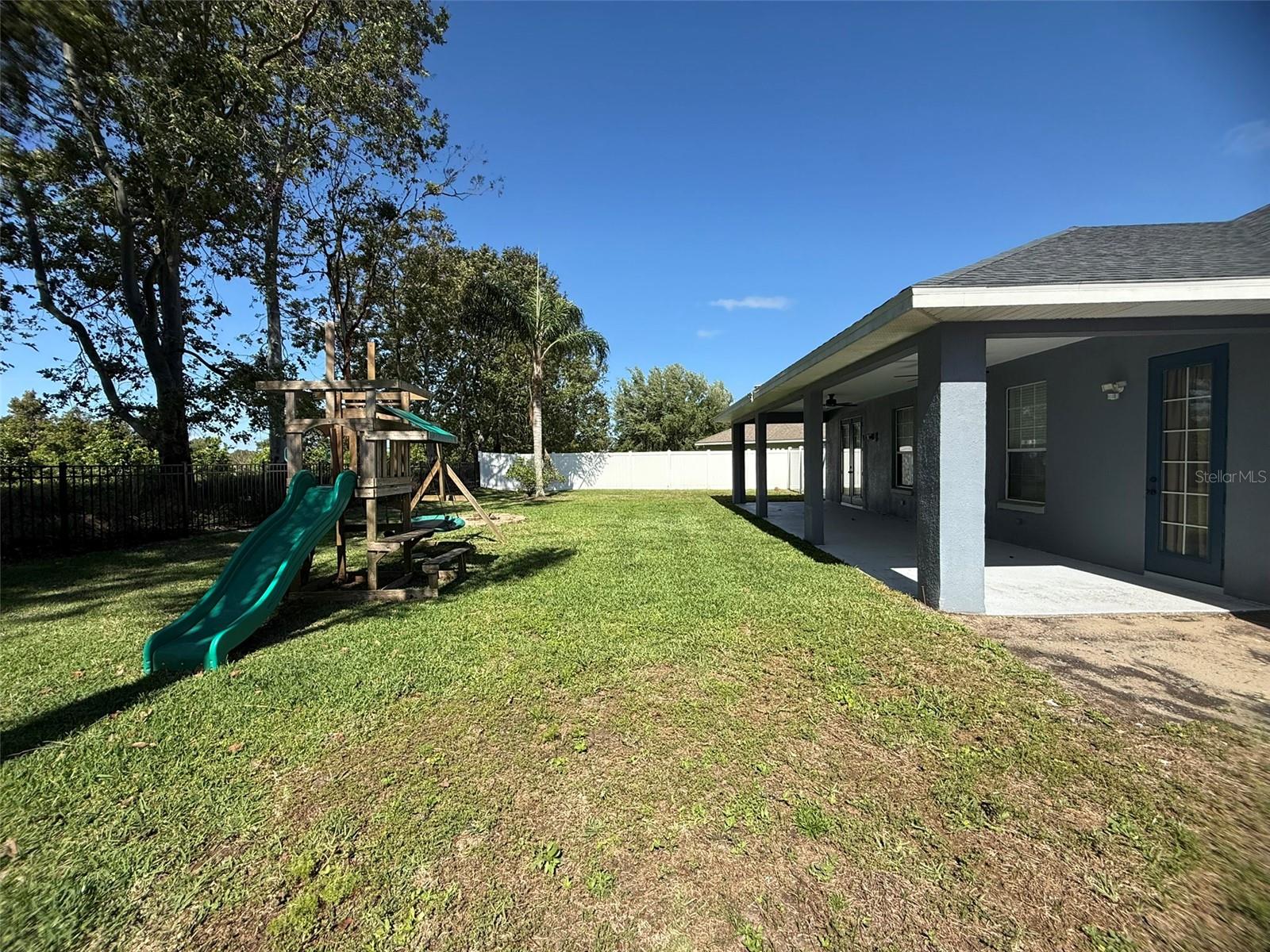 725 COUNTRY WALK CV, EAGLE LAKE, FL, 33839