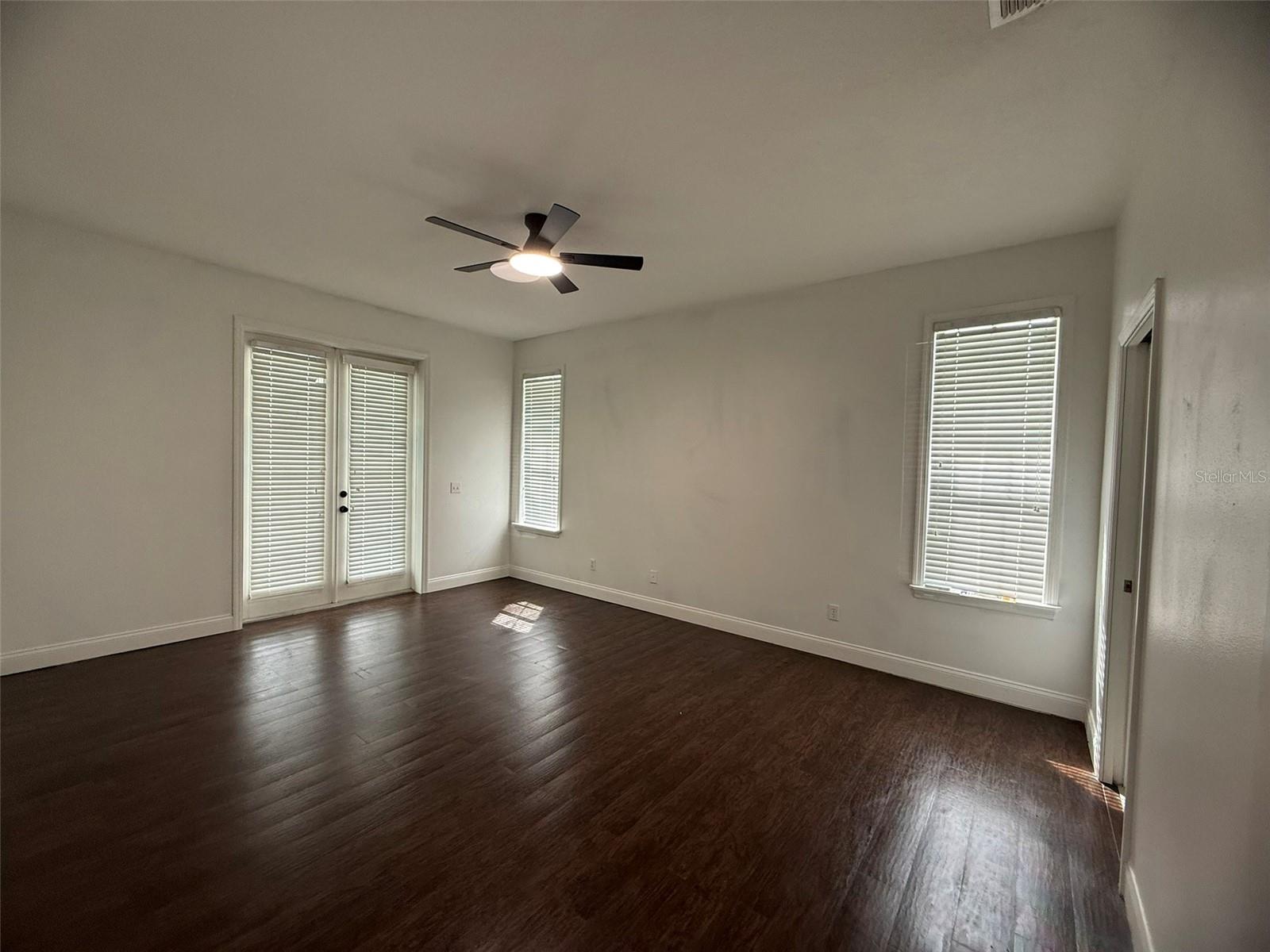 725 COUNTRY WALK CV, EAGLE LAKE, FL, 33839