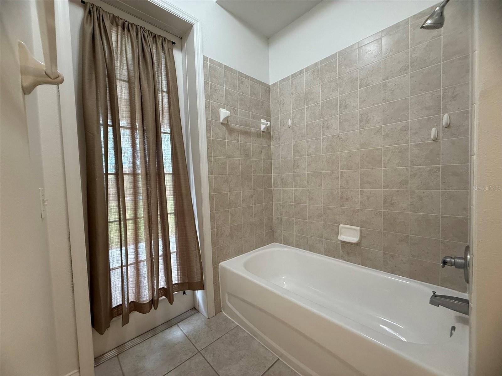 725 COUNTRY WALK CV, EAGLE LAKE, FL, 33839