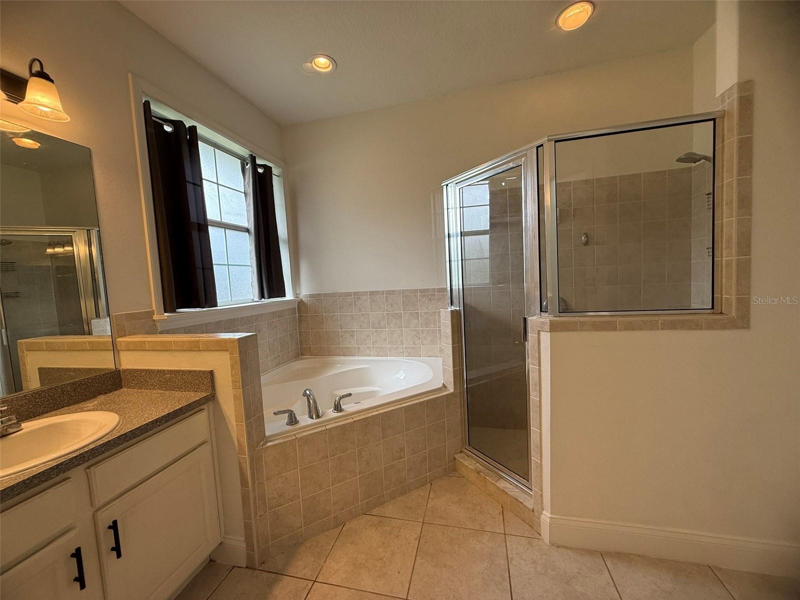 725 COUNTRY WALK CV, EAGLE LAKE, FL, 33839
