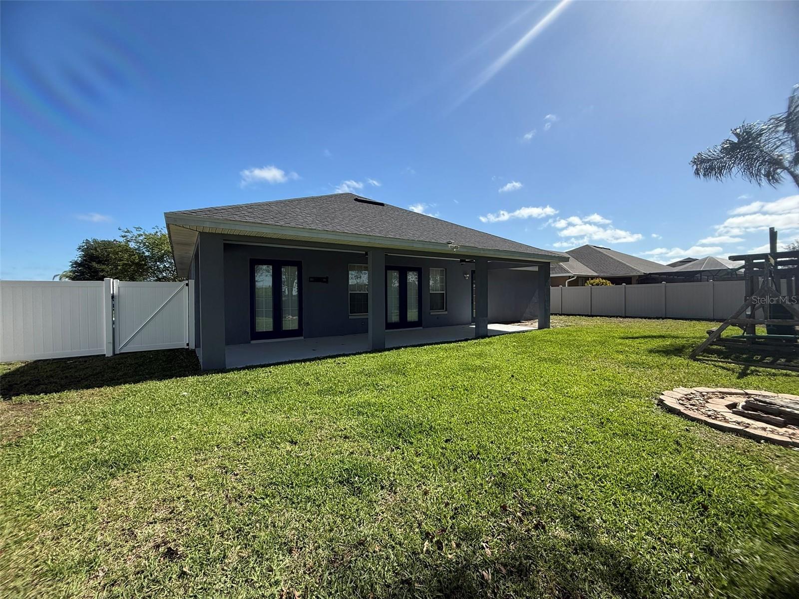 725 COUNTRY WALK CV, EAGLE LAKE, FL, 33839