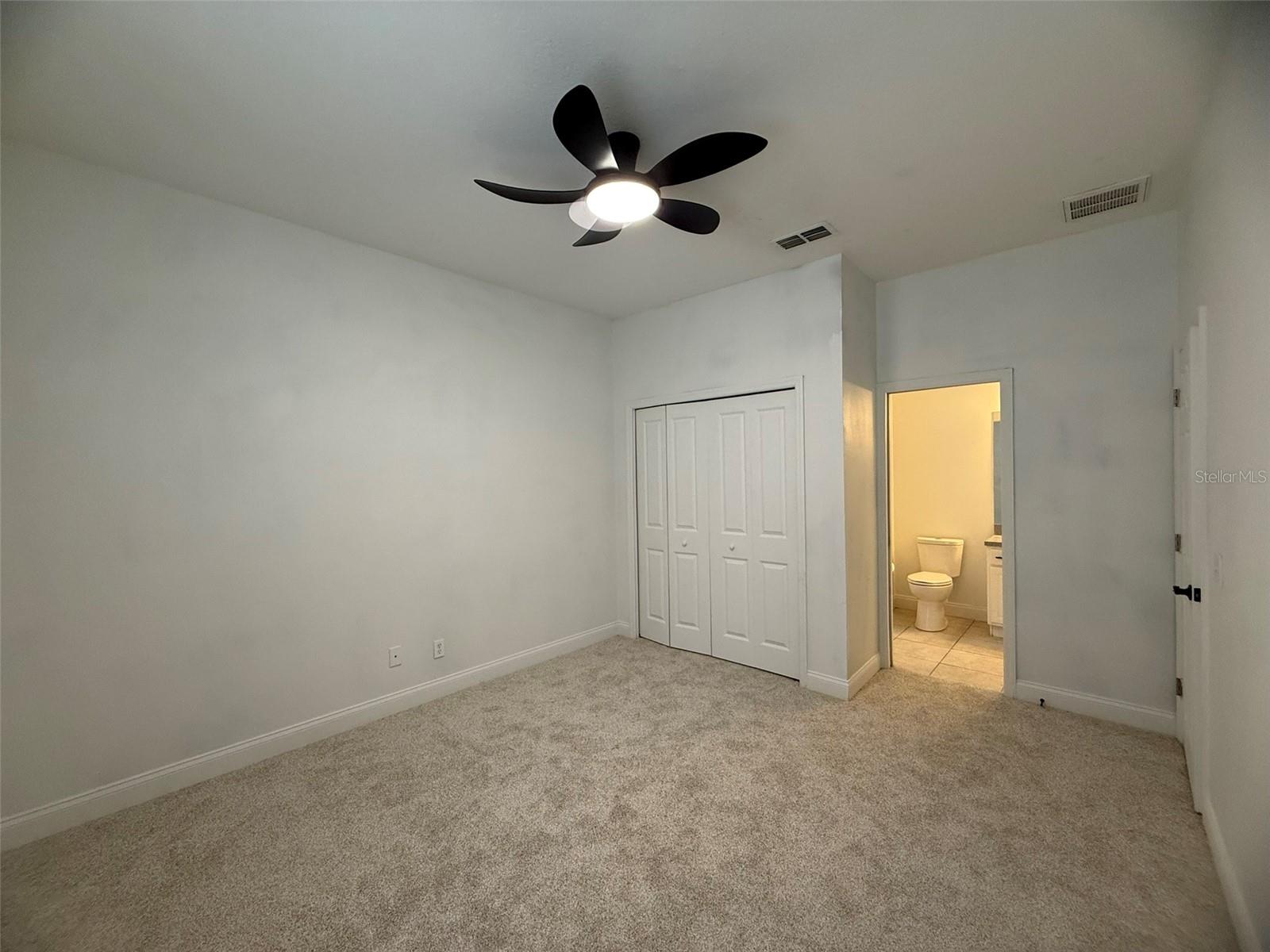 725 COUNTRY WALK CV, EAGLE LAKE, FL, 33839