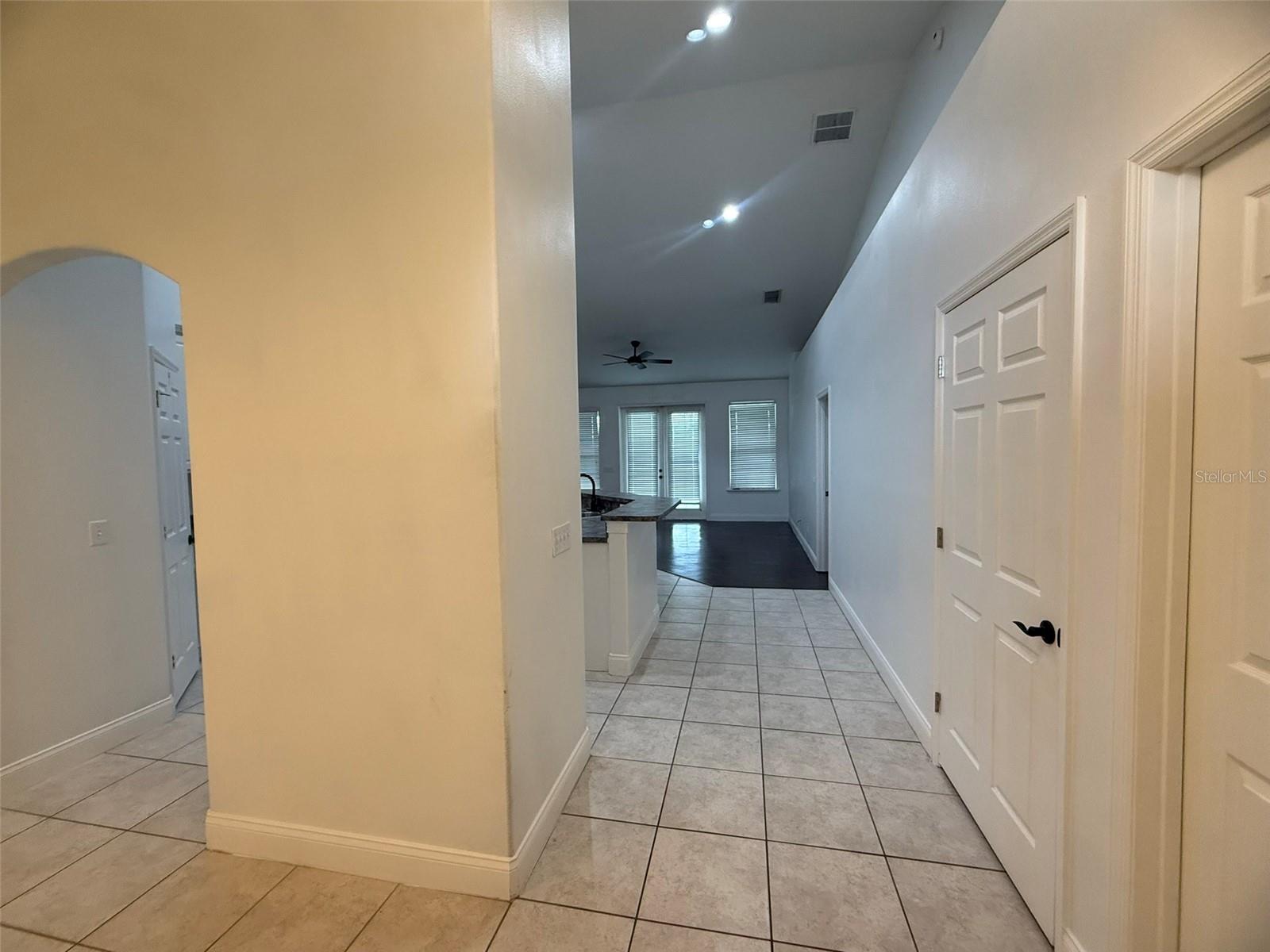 725 COUNTRY WALK CV, EAGLE LAKE, FL, 33839