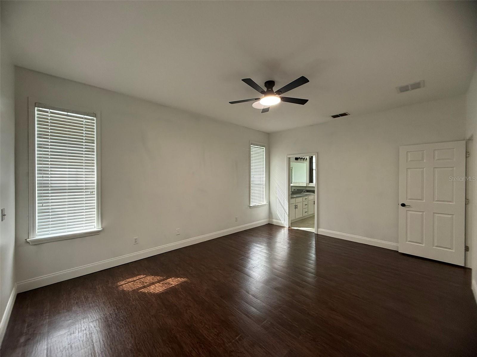 725 COUNTRY WALK CV, EAGLE LAKE, FL, 33839