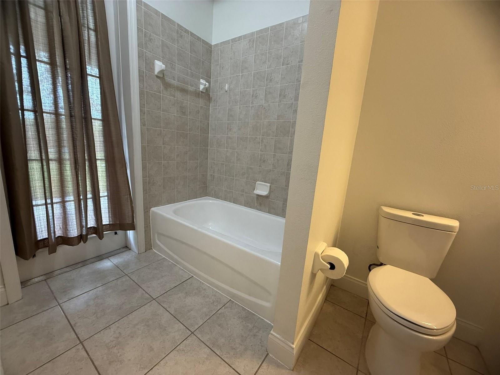 725 COUNTRY WALK CV, EAGLE LAKE, FL, 33839