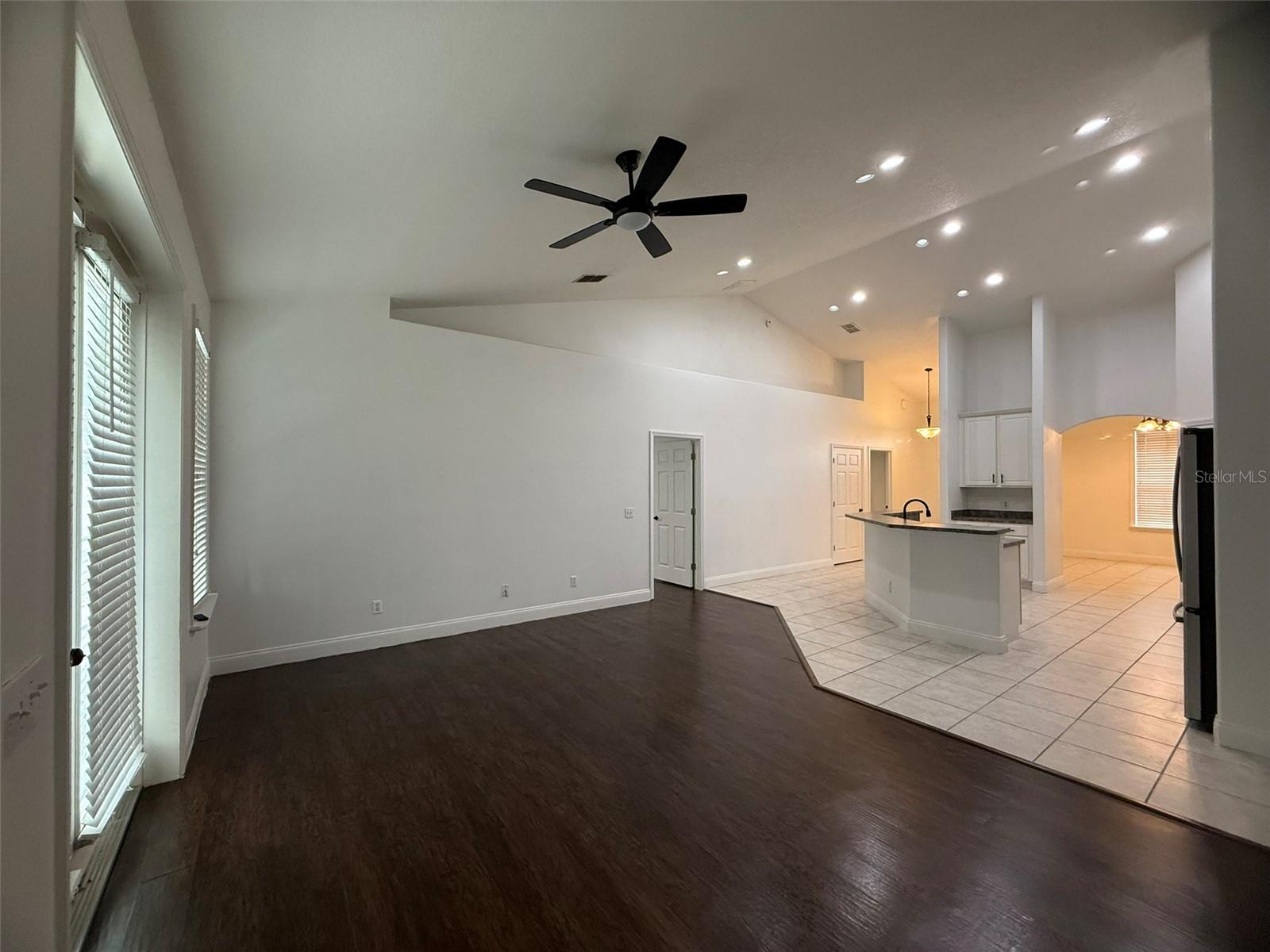 725 COUNTRY WALK CV, EAGLE LAKE, FL, 33839
