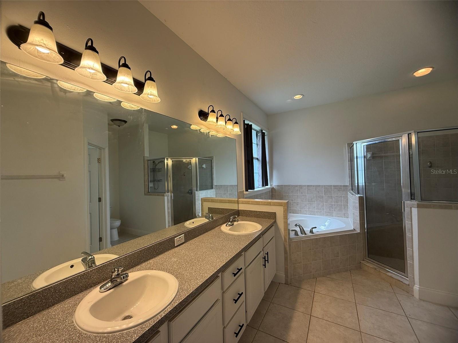 725 COUNTRY WALK CV, EAGLE LAKE, FL, 33839