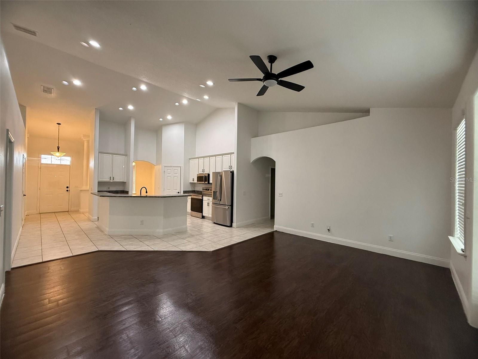 725 COUNTRY WALK CV, EAGLE LAKE, FL, 33839
