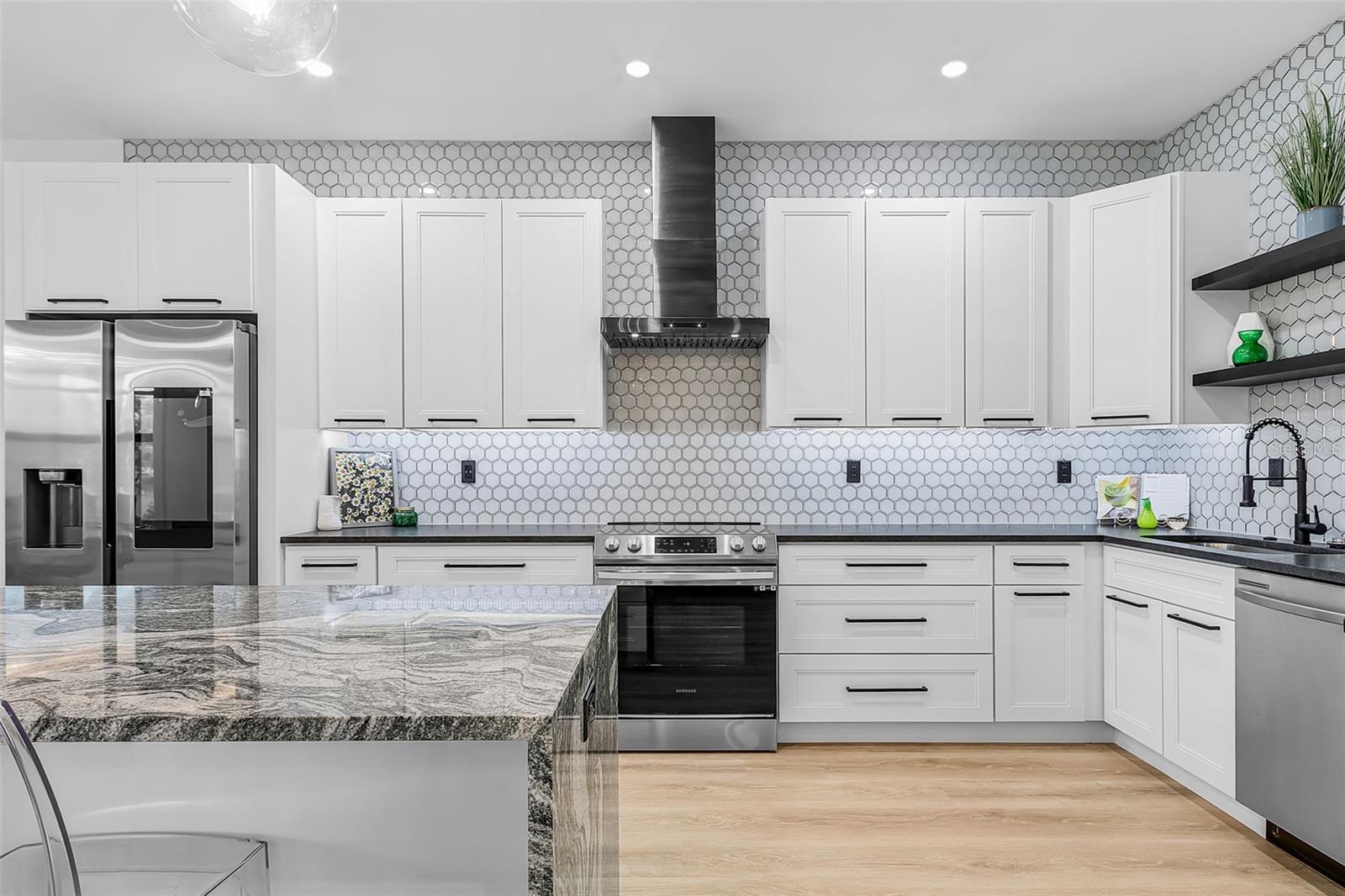 260 LONG MEADOW LN, ROTONDA WEST, FL, 33947