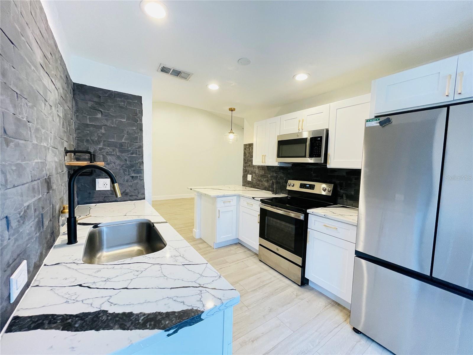 7803 SUGAR BROOK CT #7803, ORLANDO, FL, 32819